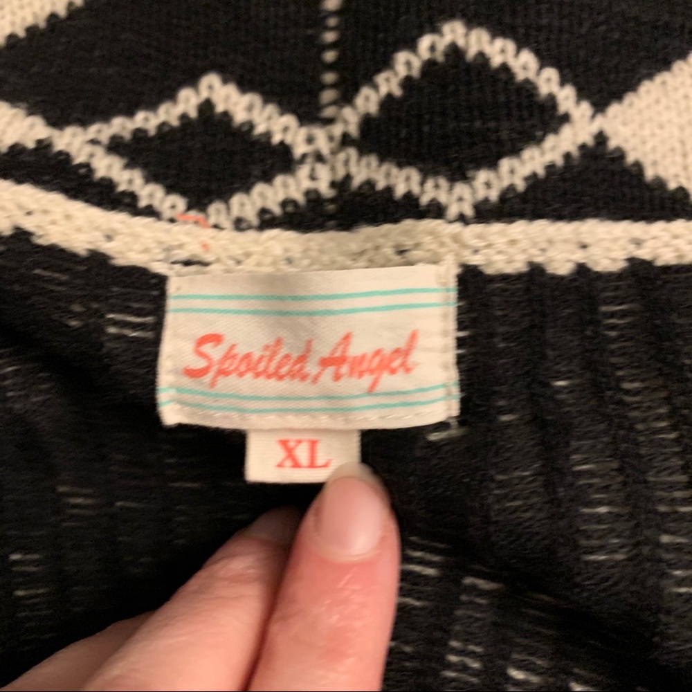 ๐ Spoiled Angel Aztec Open Cardigan - Picture 5 of 7